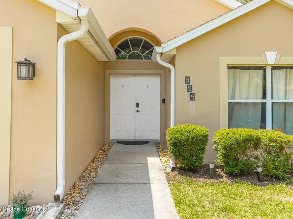 854 Belhurst Ln, Rockledge, FL 32955
