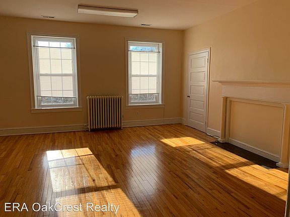 3rd image of 324 W Boscawen St APT 4