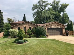2215 Douglas Ave, Des Plaines, IL 60018
