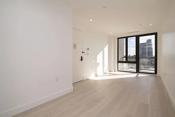 Rented by REAL New York | media 14