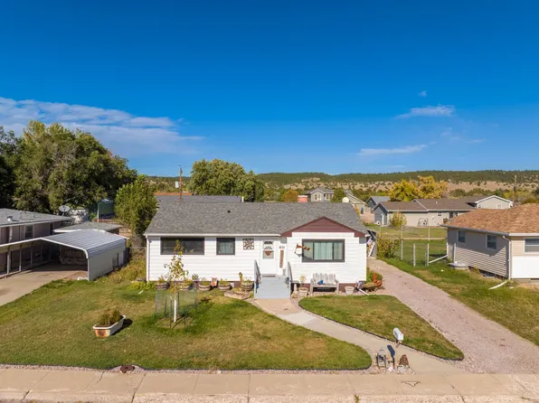 1635 Gray Blvd, Newcastle, WY 82701