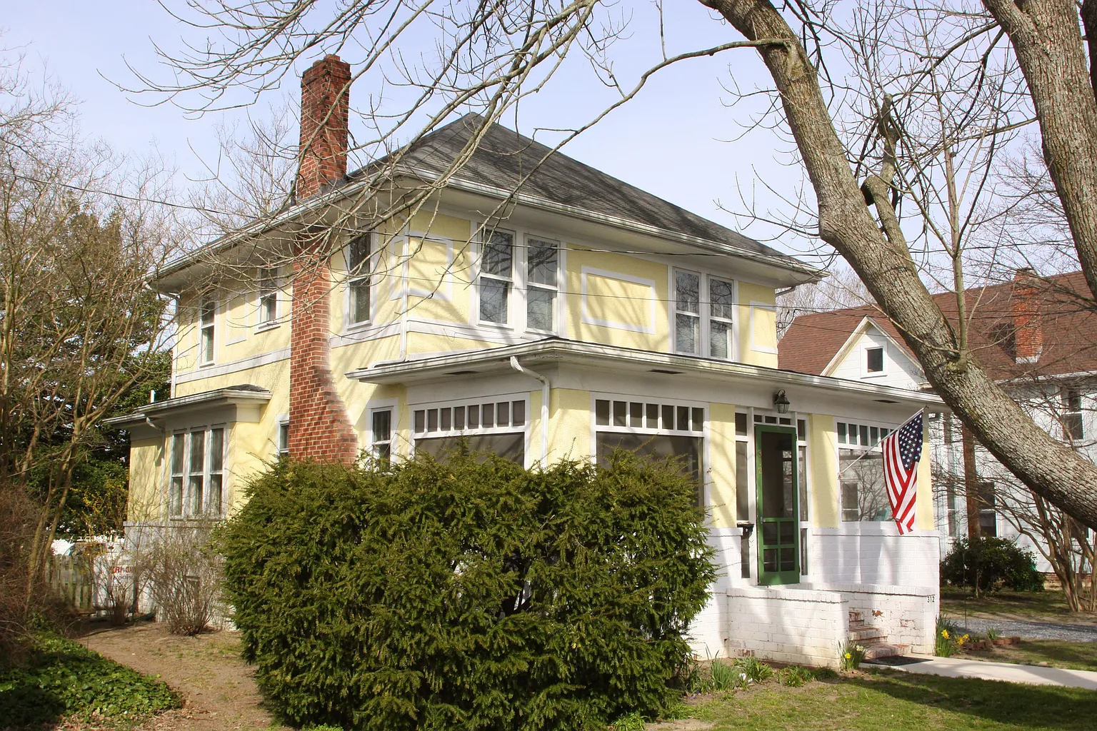 312 S 5th Ave photo 1