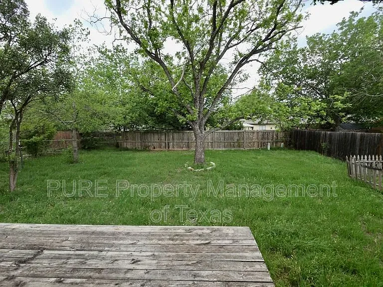 8508 Romney Rd — Photo 19
