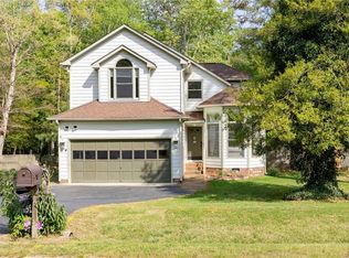 5903 Meadowood Ln, North Chesterfield, VA 23237