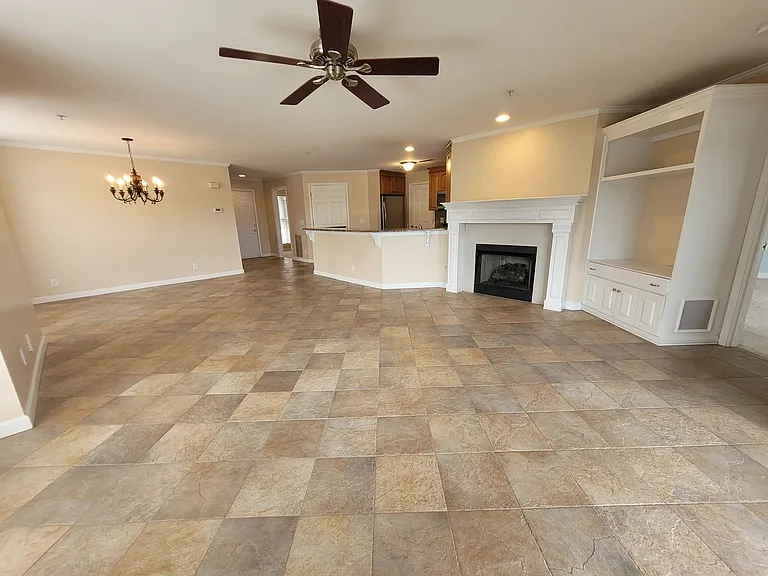 940 Jetton St #17 — Photo 8