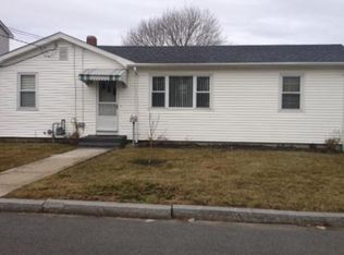 52 Wood St, Fall River, MA 02721