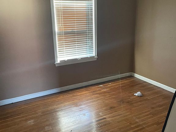 2nd image of 2506 Catawba Ln
