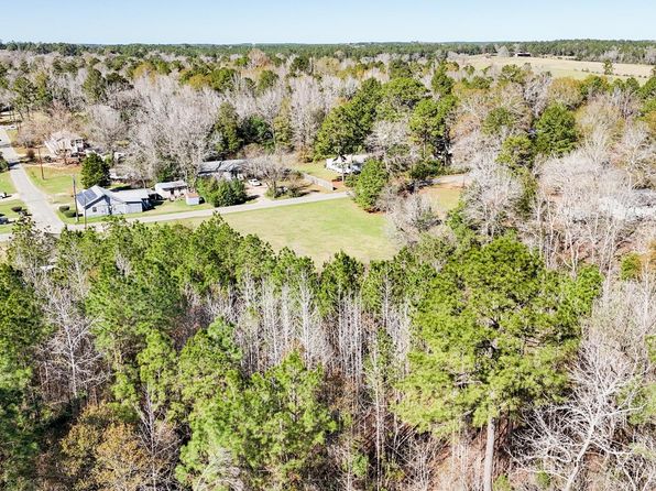 Burch St, Jasper, TX 75951