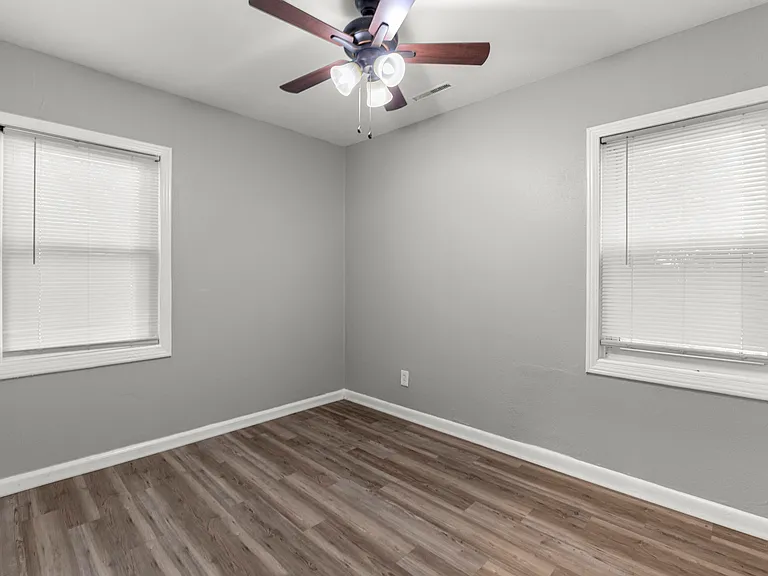 5228 Fletcher St — Photo 21