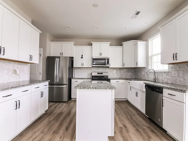504 Willow Breeze Ct — Photo 9