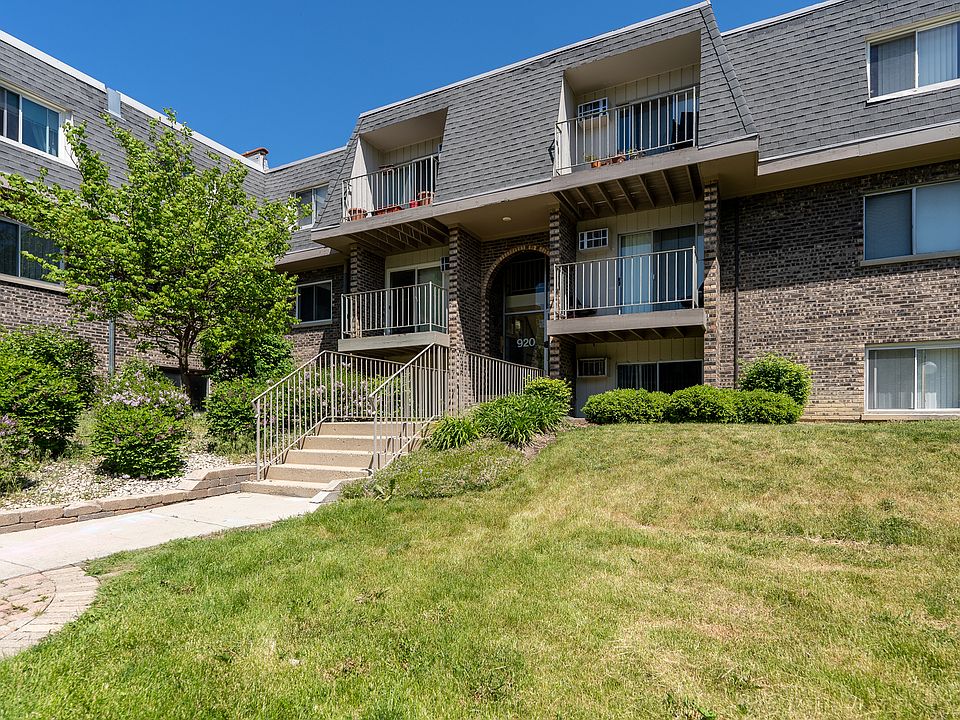 1st image of 920 Jonathon Ct APT 305
