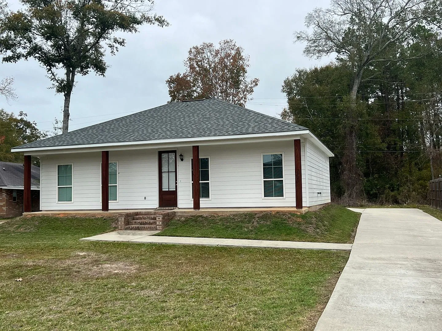 Robinson Drive — Photo 2