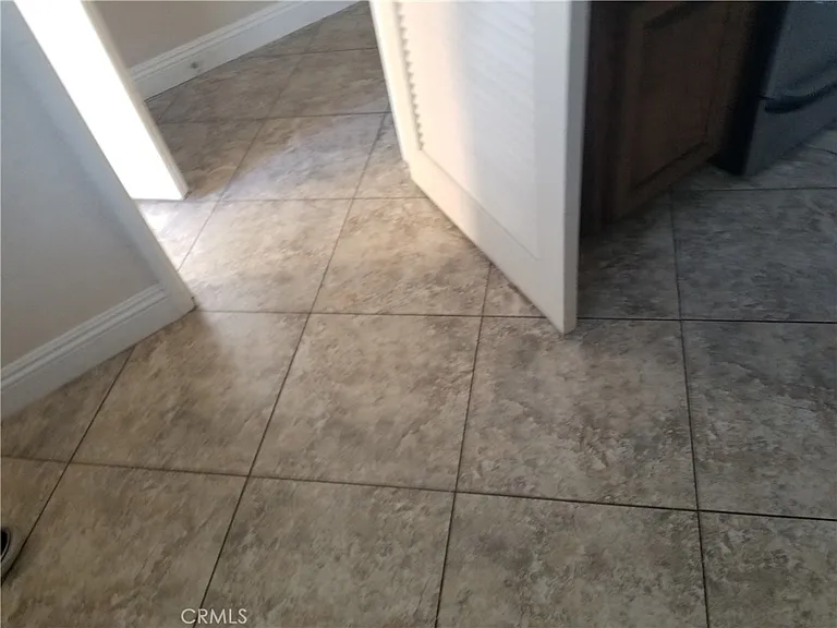 10943 Countryview Dr — Photo 4