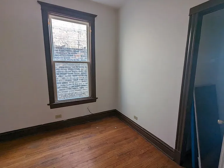 6215 S Eberhart Ave #2 — Photo 7