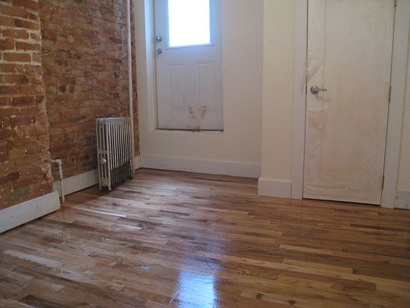 5th image of 1335 Hancock St APT 1L