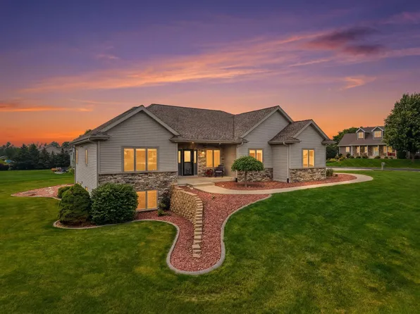 3017 Craig Ln, Sun Prairie, WI 53590