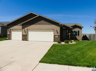 3620 E Brewster St, Sioux Falls, SD 57108