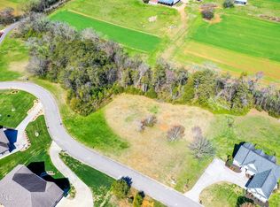 3260 Whittenburg Dr, Maryville, TN 37804