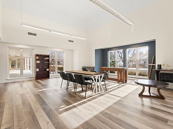 5th image of 7040 Oxford Ave APT 223