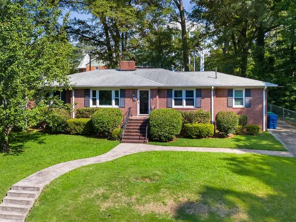 525 Cothran Ave, Greenwood, SC 29649