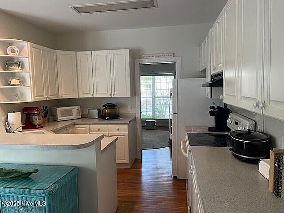 3rd image of 4154 Sheffield Pl