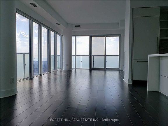 4th image of 1080 Bay St #4902