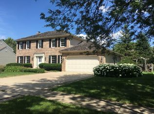 519 Highbury Ln, Geneva, IL 60134