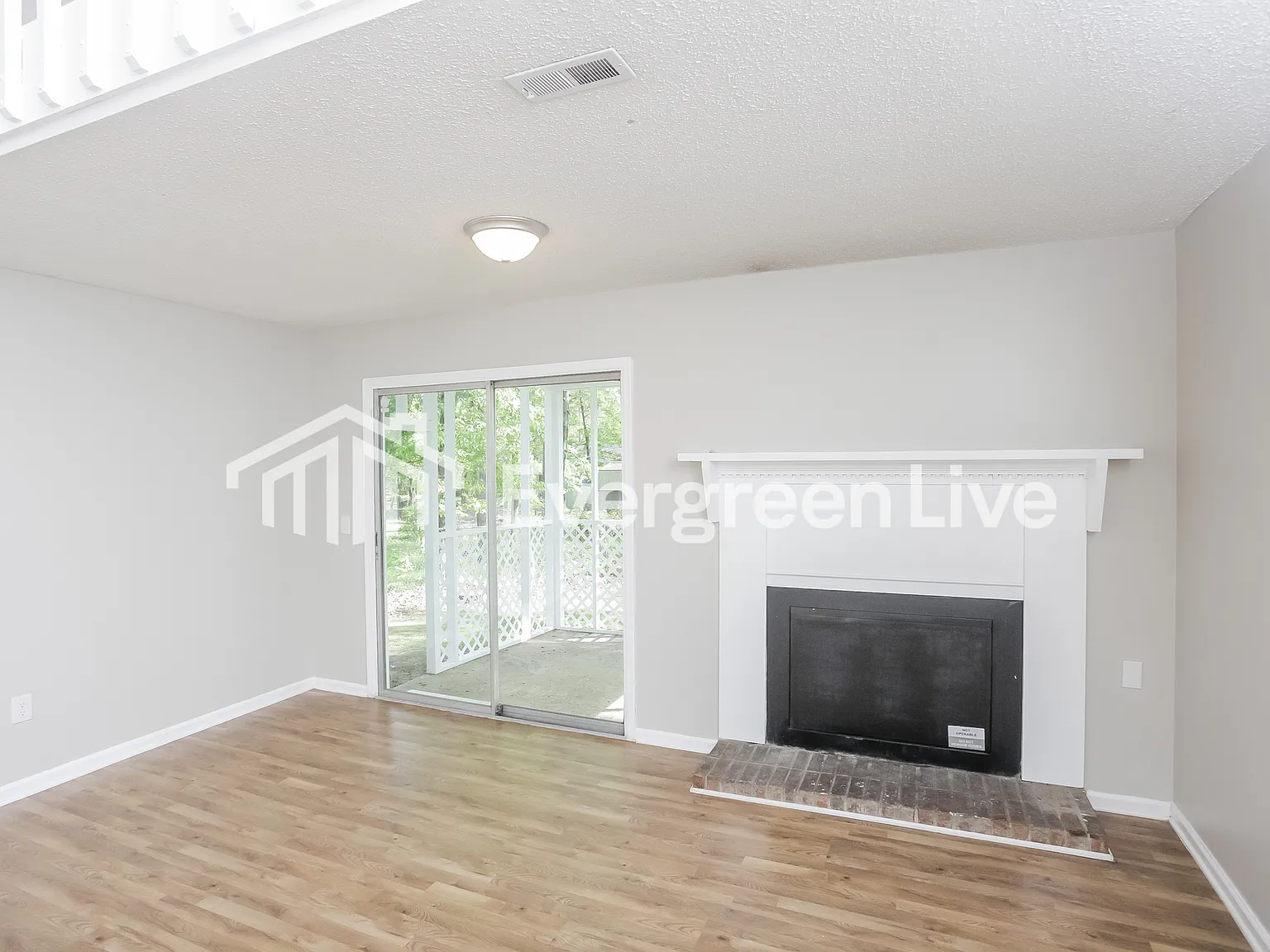 4 bed, 2.0 bath, 1780 sqft, $1,695 — Photo 4