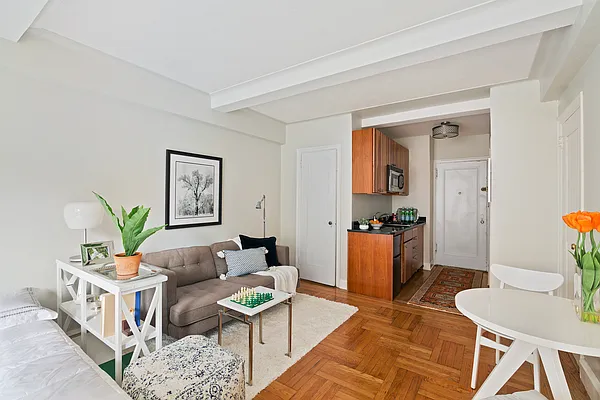 Sold by Compass | media 2