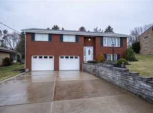 30 Frances Dr, Coraopolis, PA 15108
