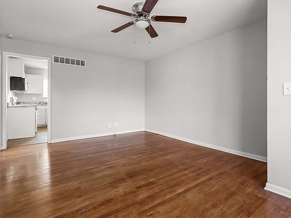 3rd image of 2921 W 45th Ave