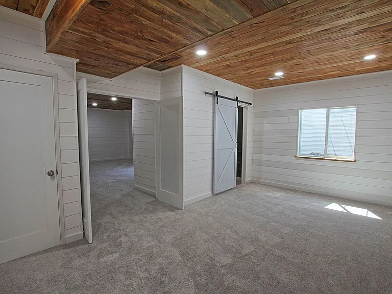 2248 Rosette Ln — Photo 11
