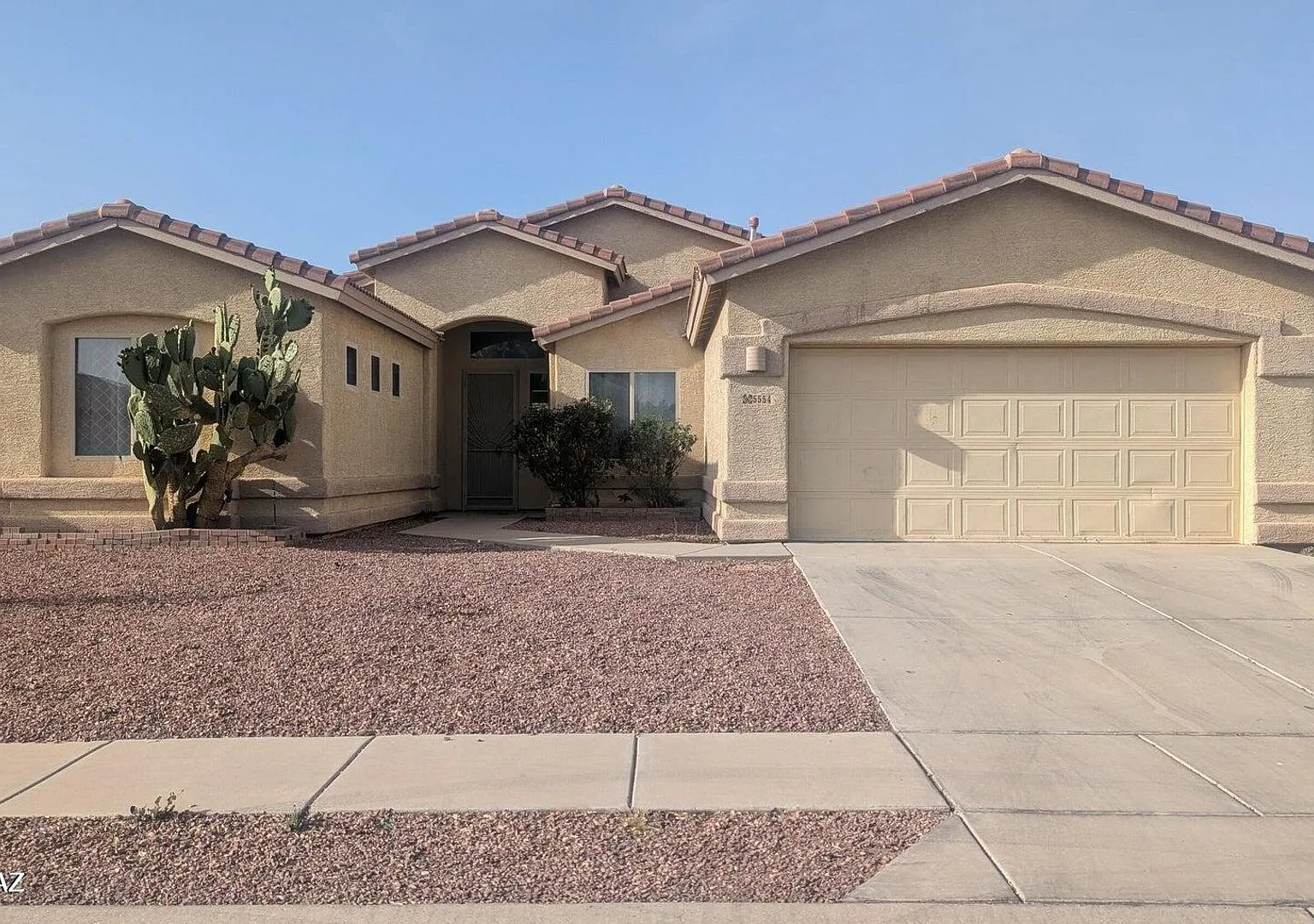 NW Family Home in Great Area — Photo 1