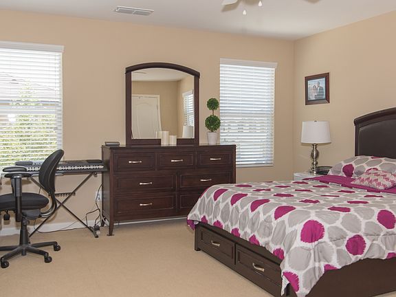 4th image of 4081 Shorthorn Way