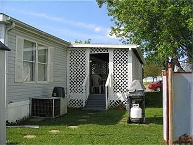 4th image of 18 Philip Dr