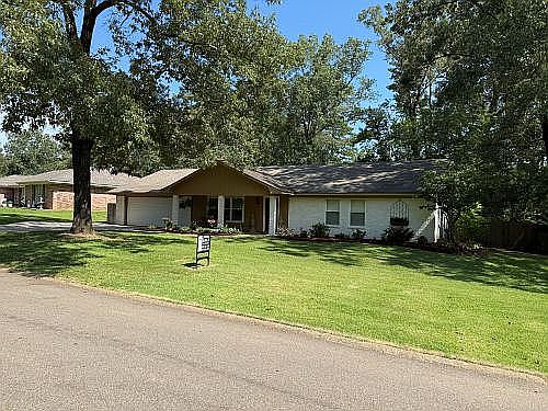 3rd image of 48 Sagewood Dr
