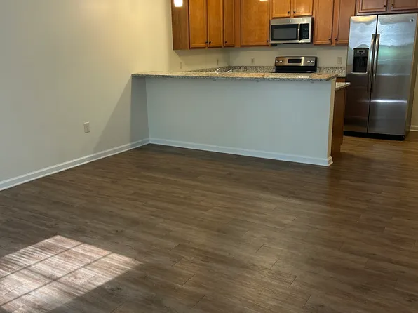11 Davis Rd #8, Valley Forge, PA 19481