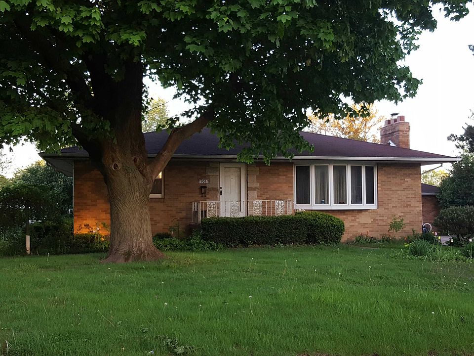 1st image of 906 Painter St