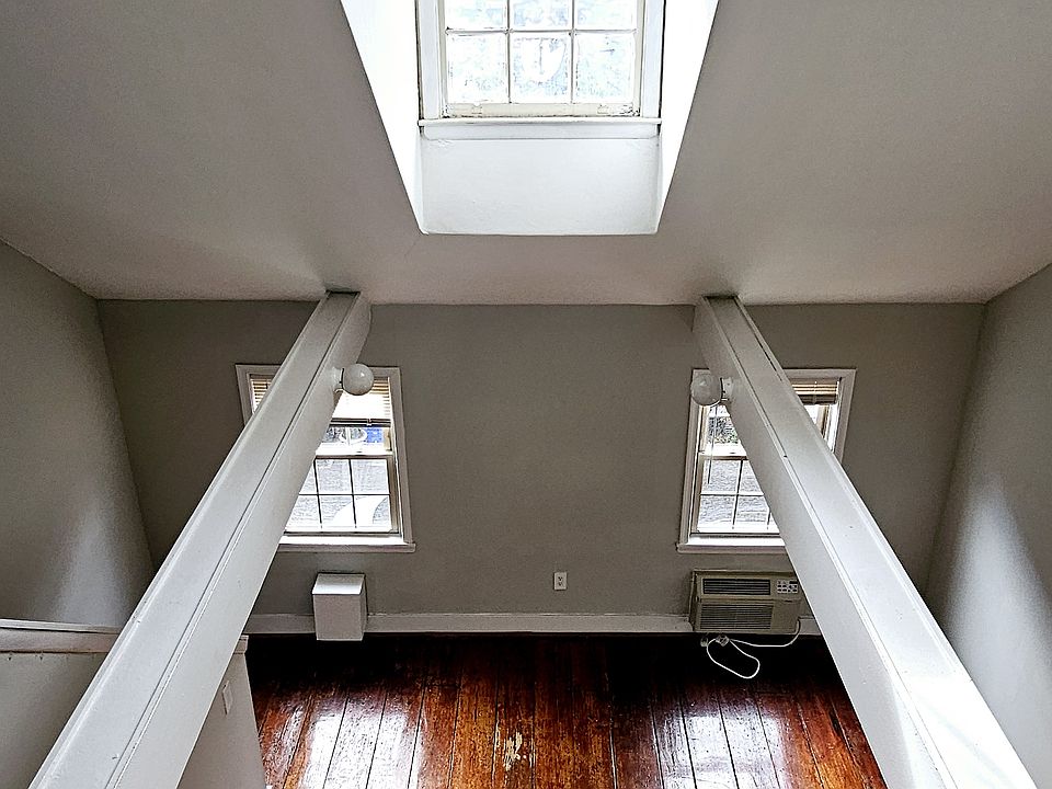 1st image of 1208 Panama St #3
