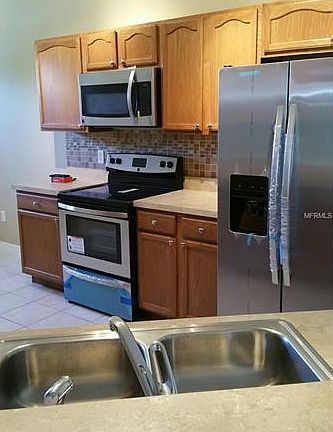 2nd image of 2704 Savannah Dr