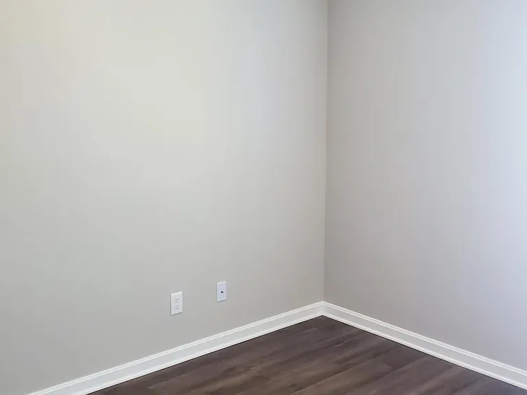 Lone Star Apartments — Photo 17