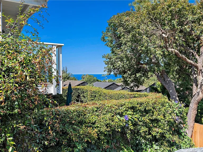 592 Bluebird Canyon Dr — Photo 17