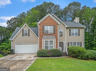 3885 Weeping Willow Ln, Loganville, GA 30052