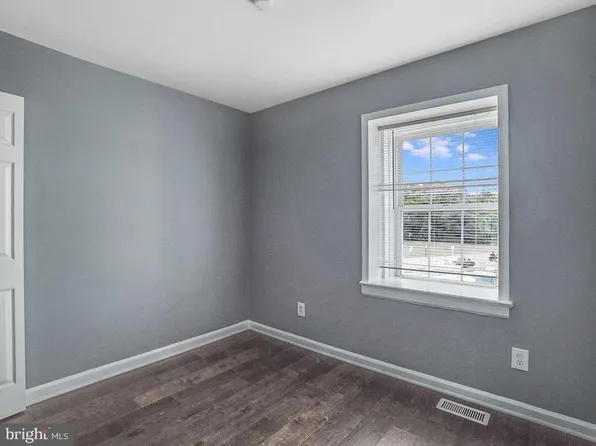 330 Brock Sq, Fredericksburg, VA 22401