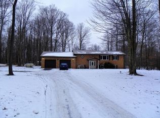462 Red Barn Rd, Reynoldsville, PA 15851