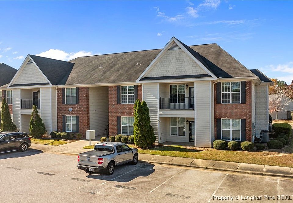 1st image of 1922 Harcourt Cir APT 104