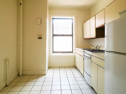 Rented by Sheila M Apfel, LREB | media 32