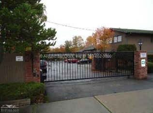 13704 37th Ave S APT 63, Tukwila, WA 98168