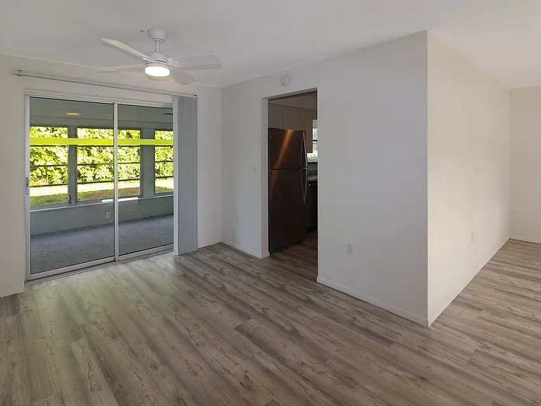 253 Alsace Ave — Photo 5