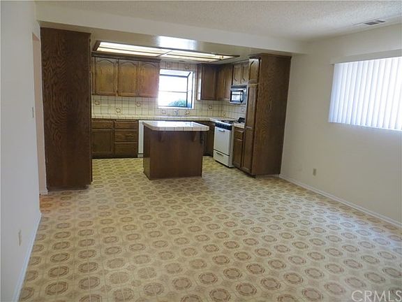 5th image of 17018 S New Hampshire Ave #1